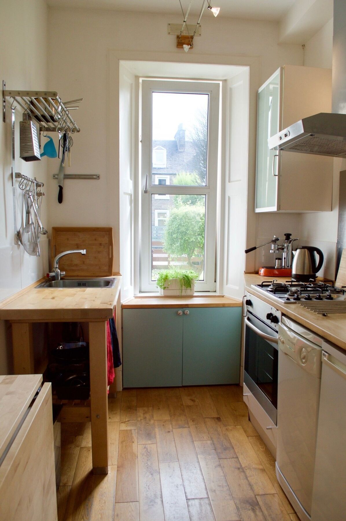 1 Bedroom Ground Floor Colony Flat * Edinburgh