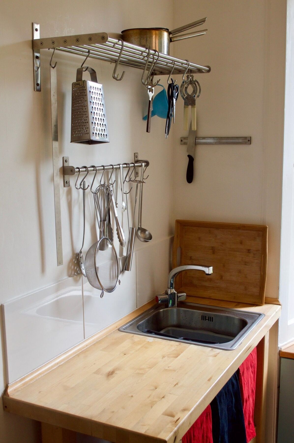 1 Bedroom Ground Floor Colony Flat *