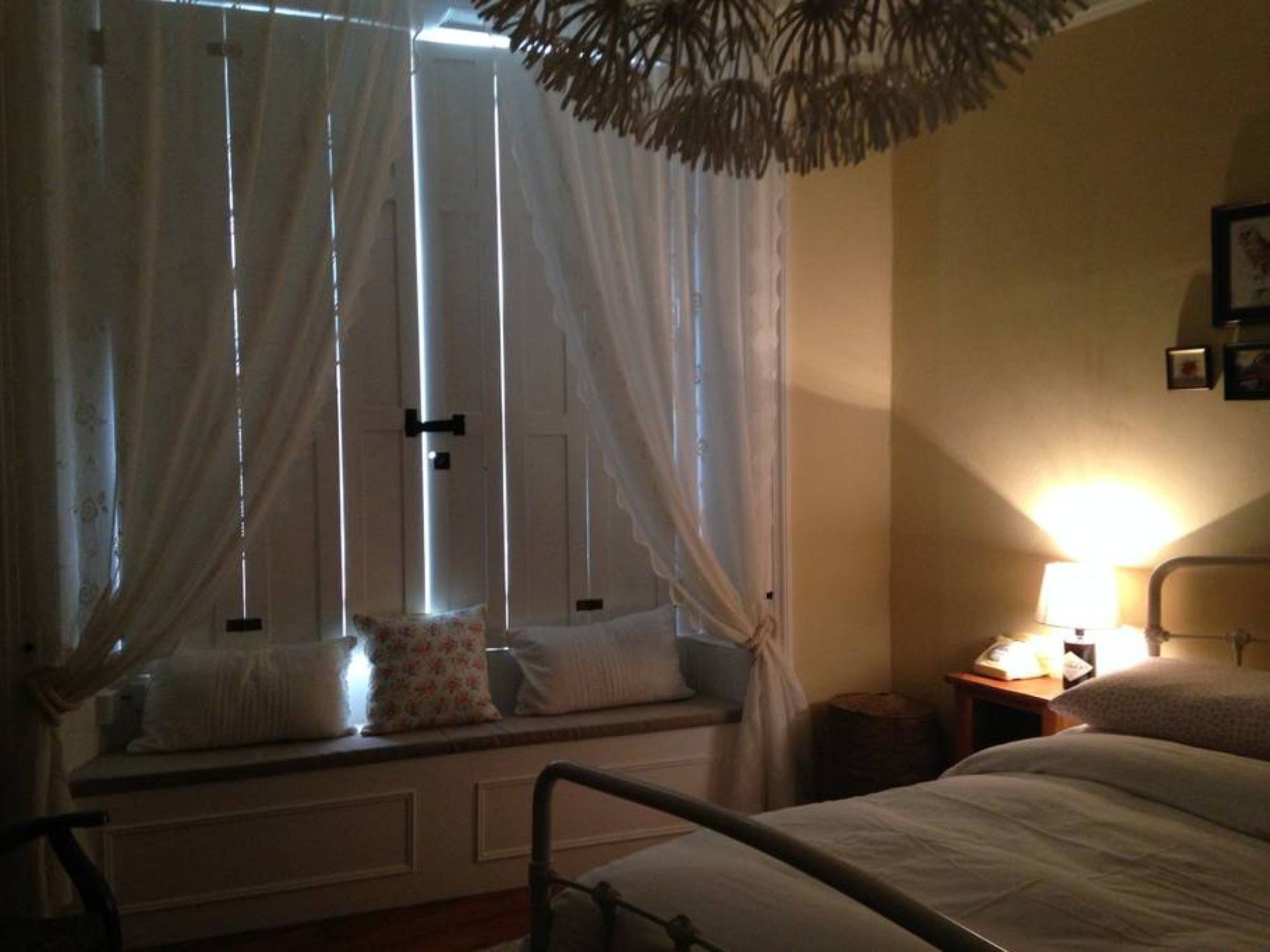Apartment 2 Bedroom Flat In Holyrood Park Sleeps 5 *