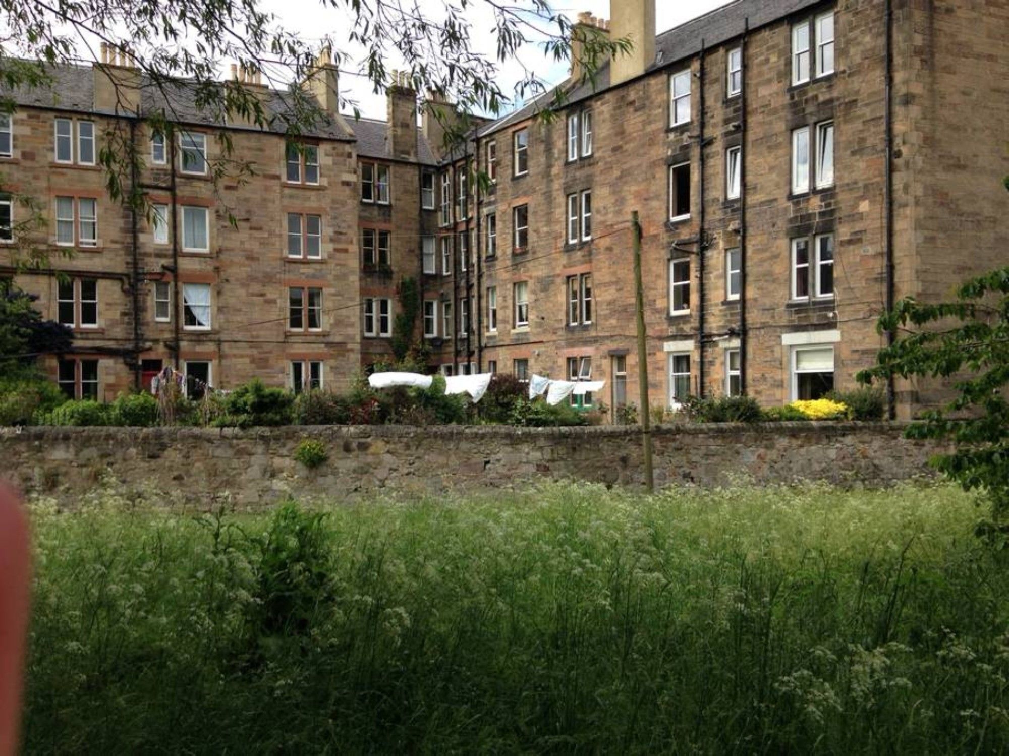 Apartment 2 Bedroom Flat In Holyrood Park Sleeps 5