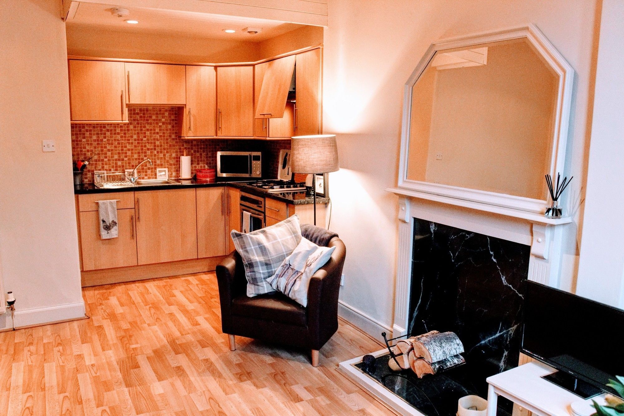 1 Bedroom In Apartment *