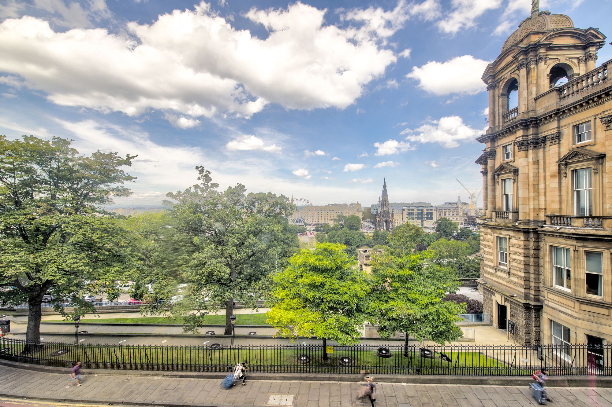 Bank Street Apartment EDI