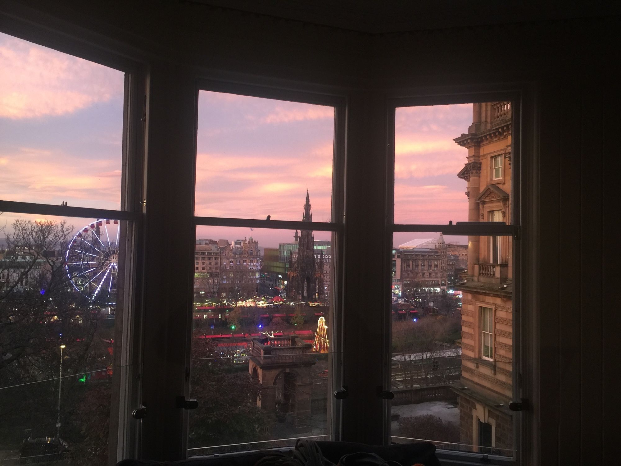 Bank Street Apartment EDI