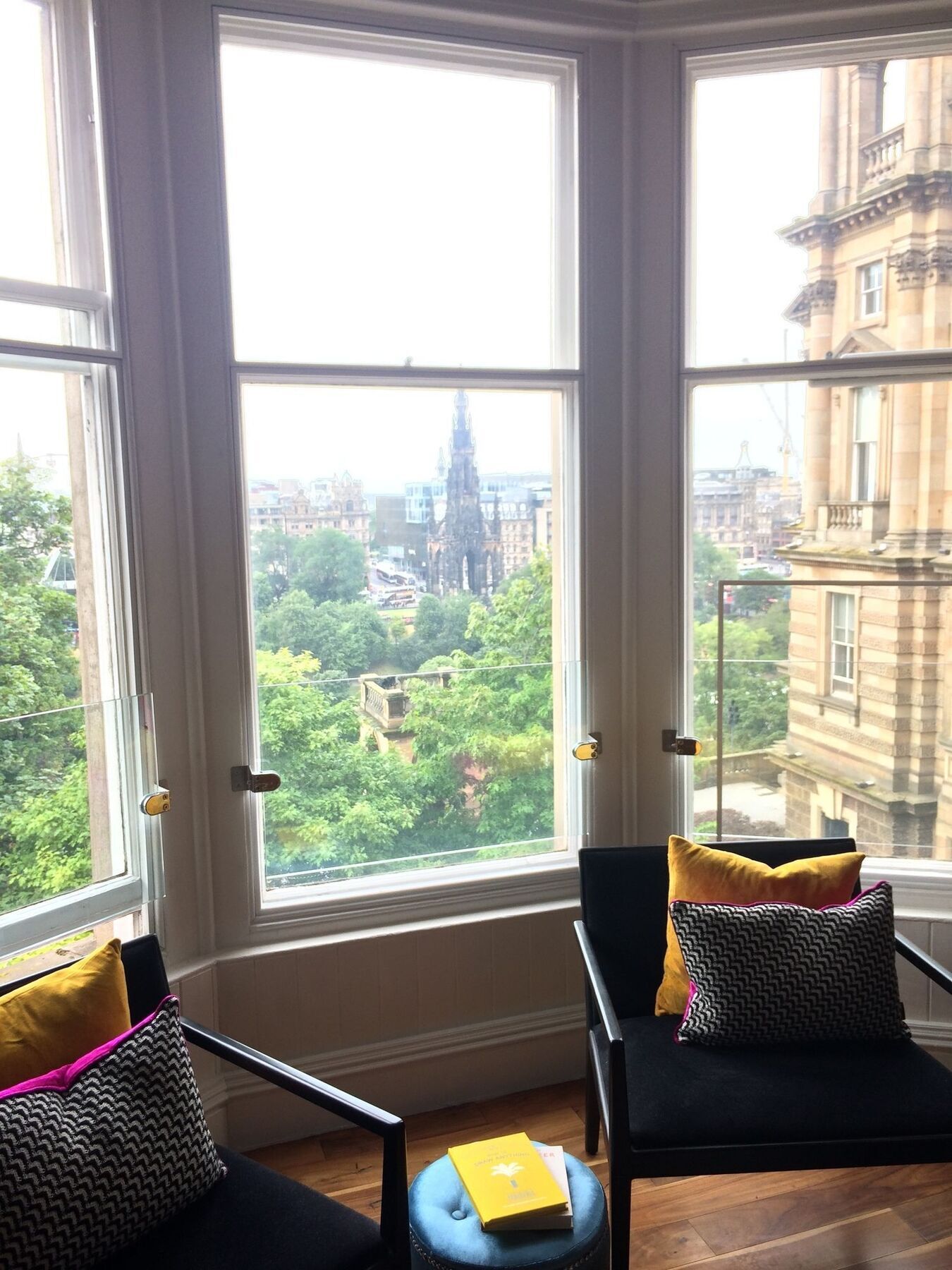 Apartment Bank Street EDI