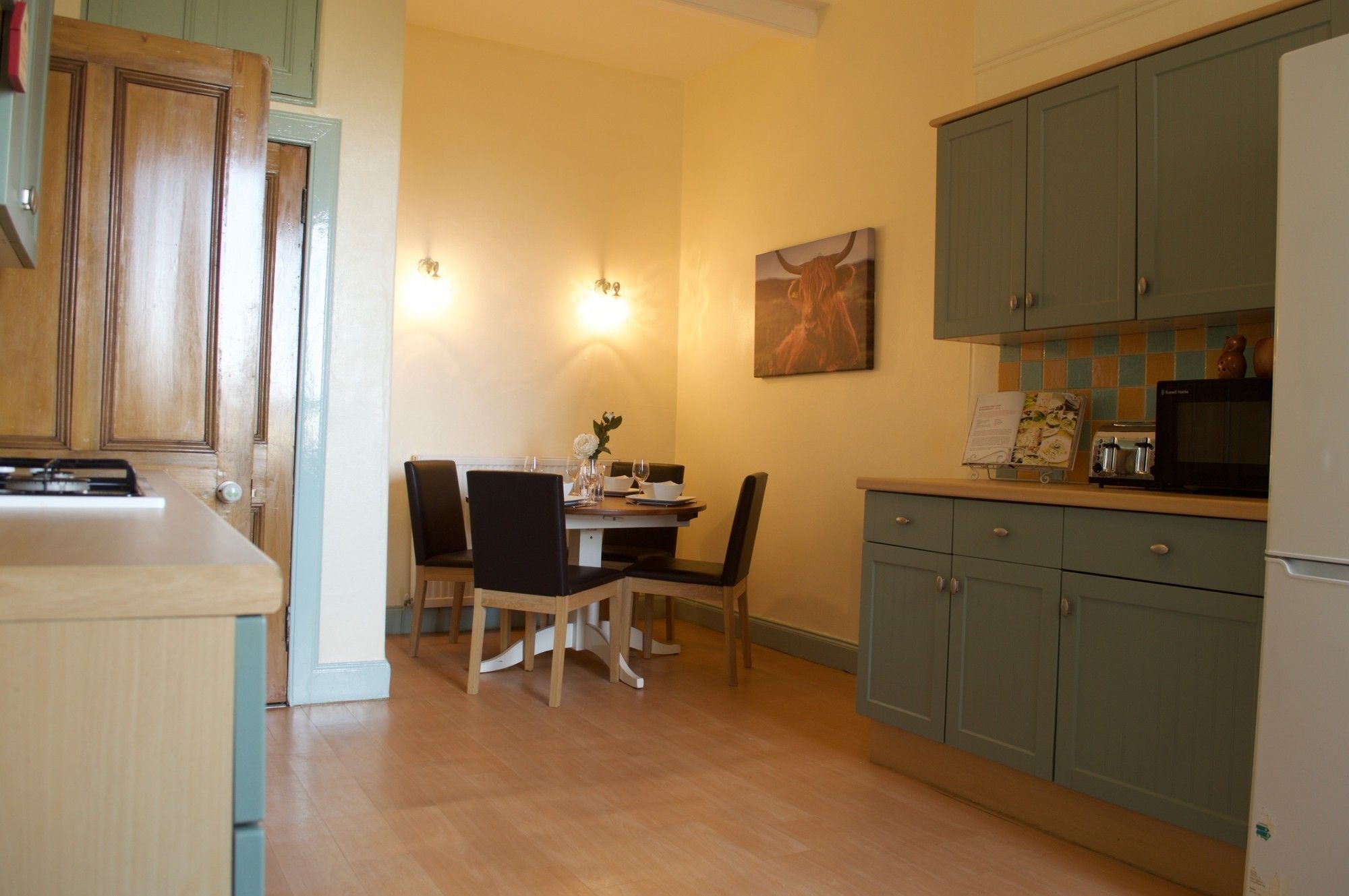 2 Bedroom With Castle Views *