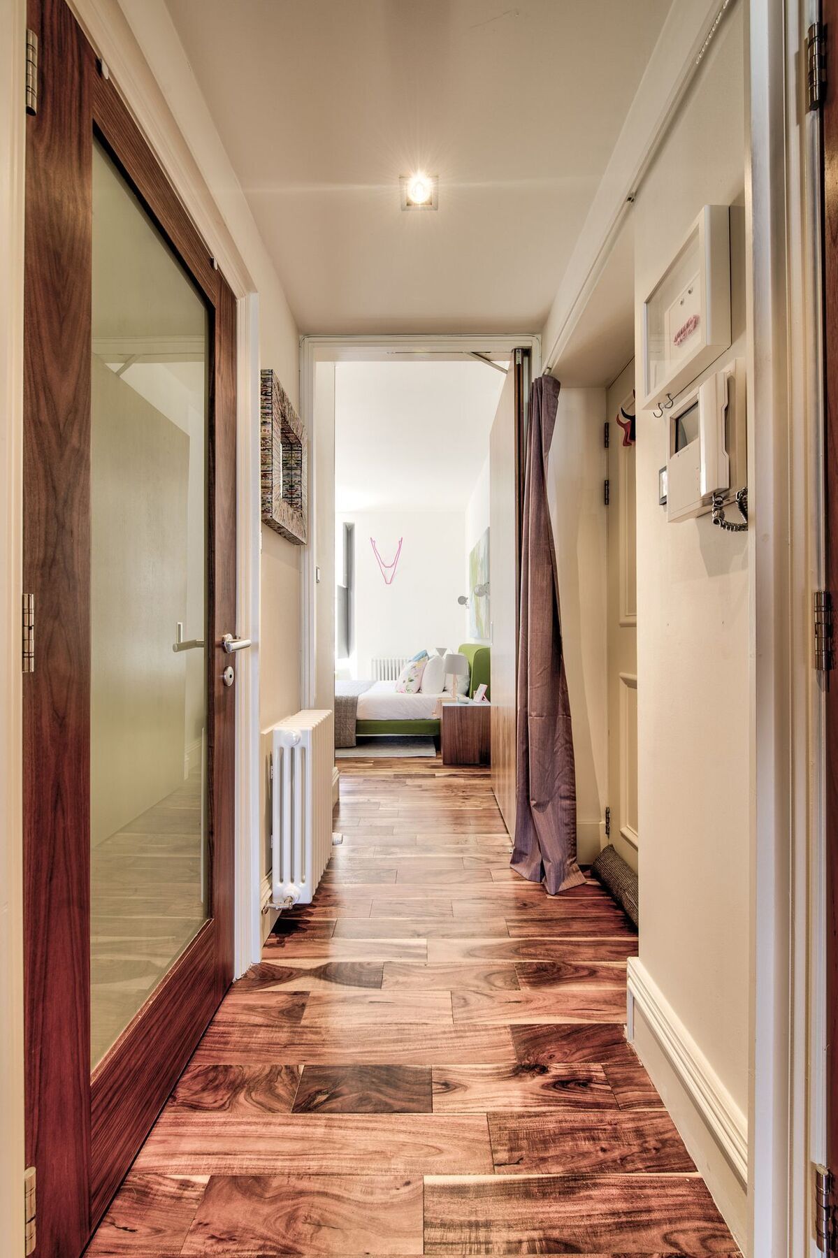 Bank Street Apartment EDI