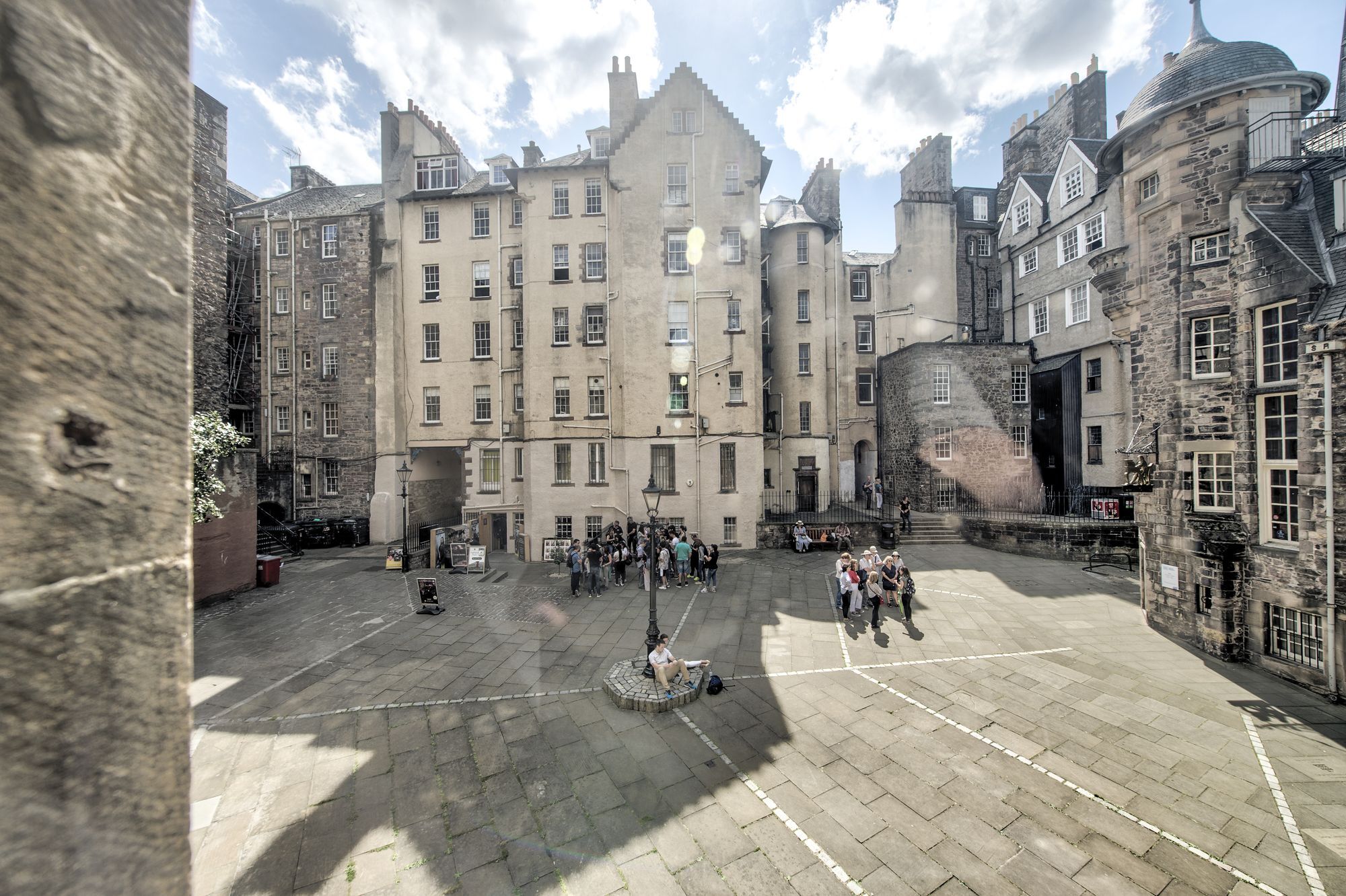 Apartment Bank Street EDI