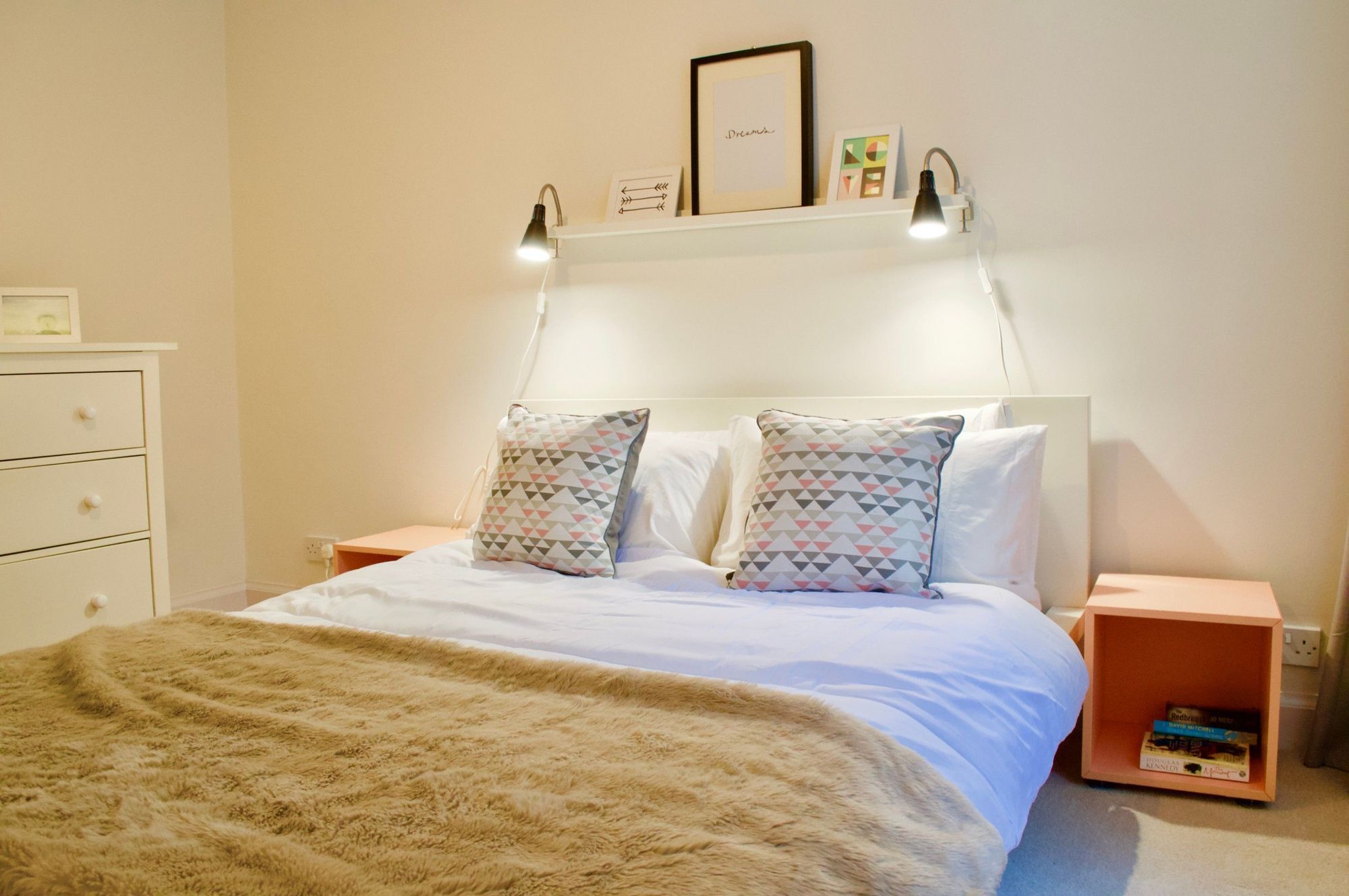 2 Bedroom Garden Flat In Bruntsfield