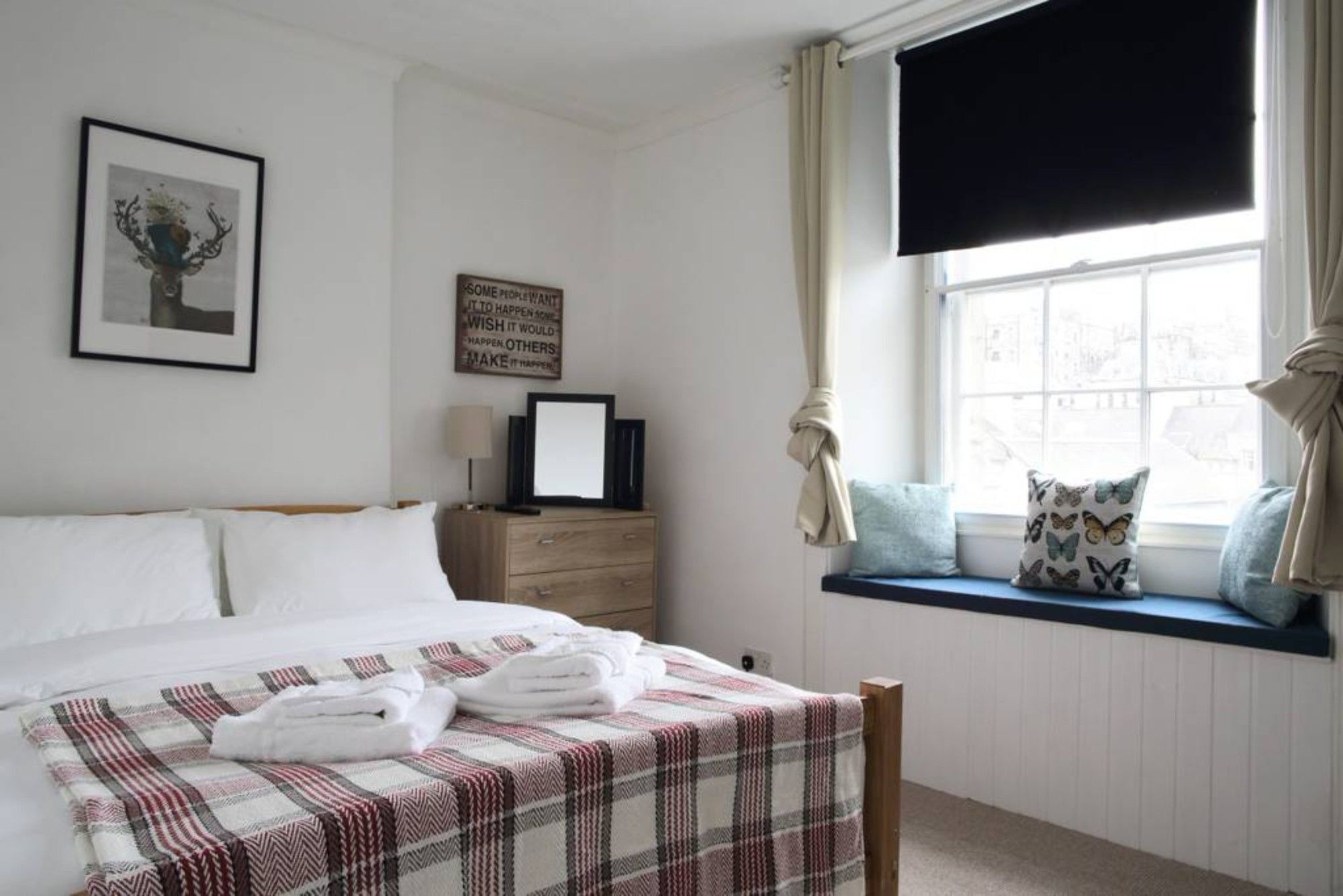 2 Bedroom Flat In *