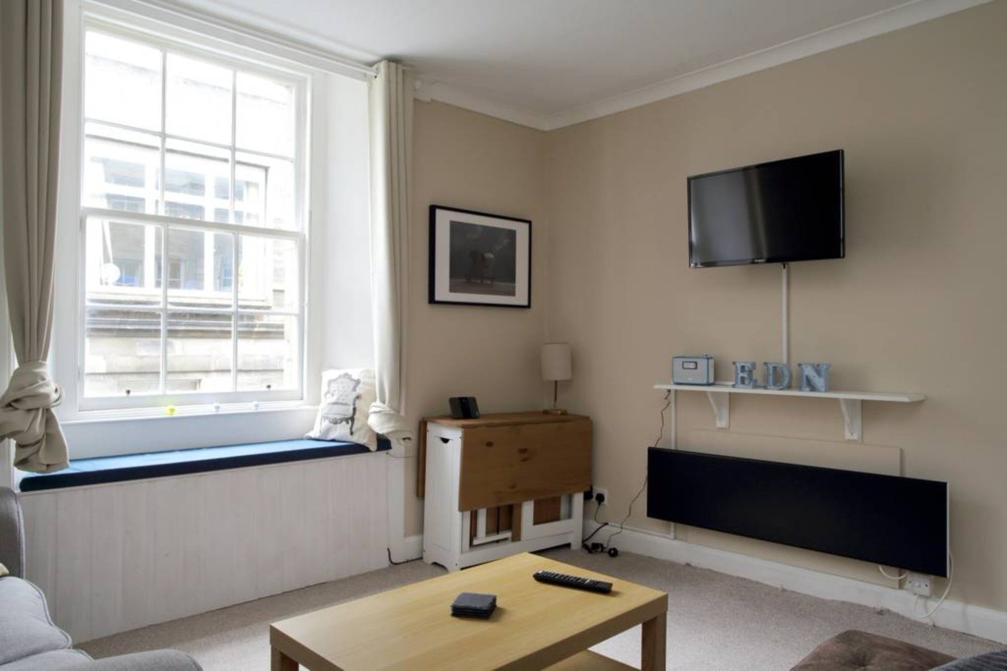 Apartment 2 Bedroom Flat In Edinburgh