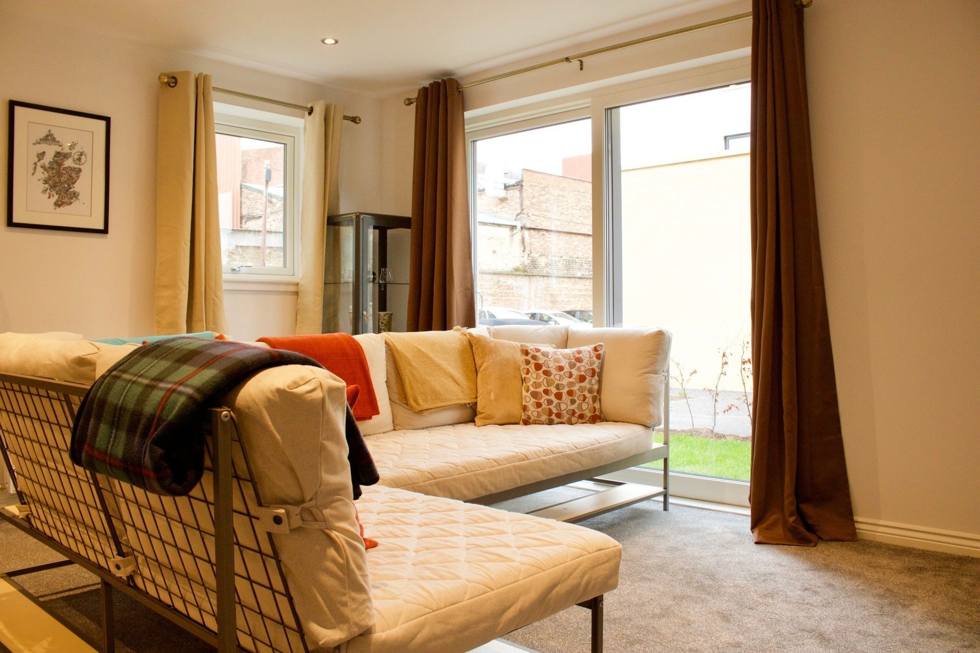 Cosy 2-br Flat In Popular Broughton - Sleeps 4 Apartment