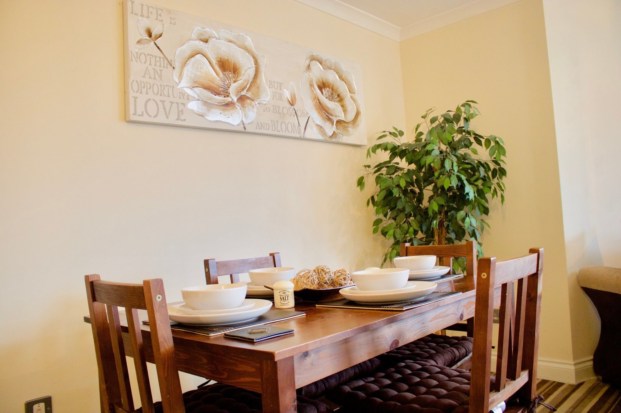 Apartment 2 Bedroom Leith Sleeps 4 *