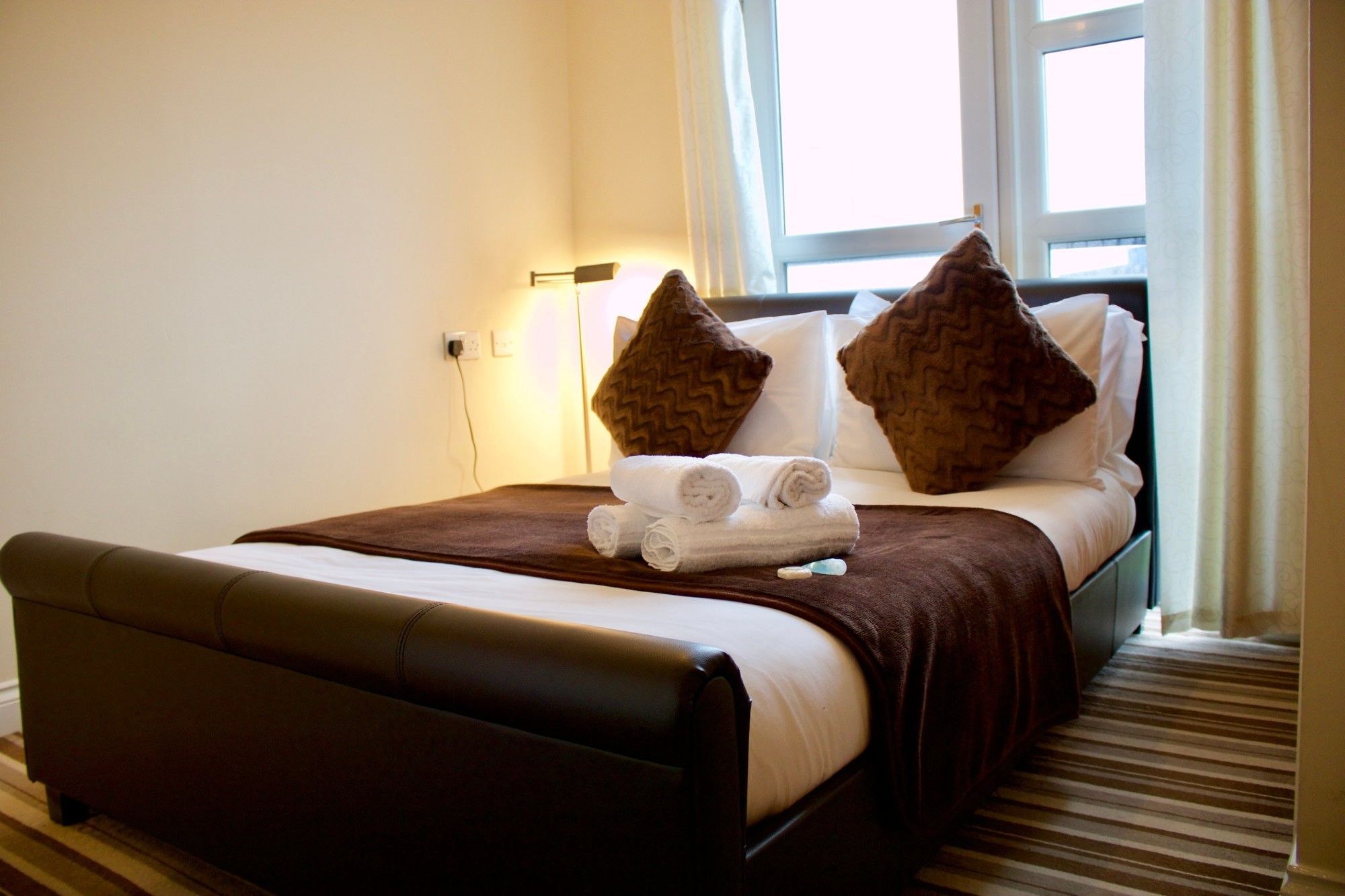 2 Bedroom Leith Sleeps 4 Apartment *