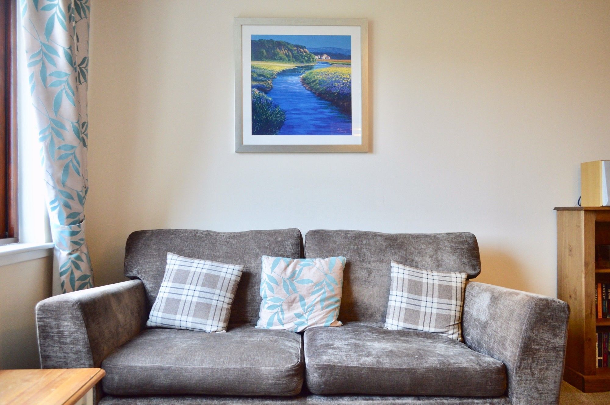 2 Bedroom Flat In Edinburgh