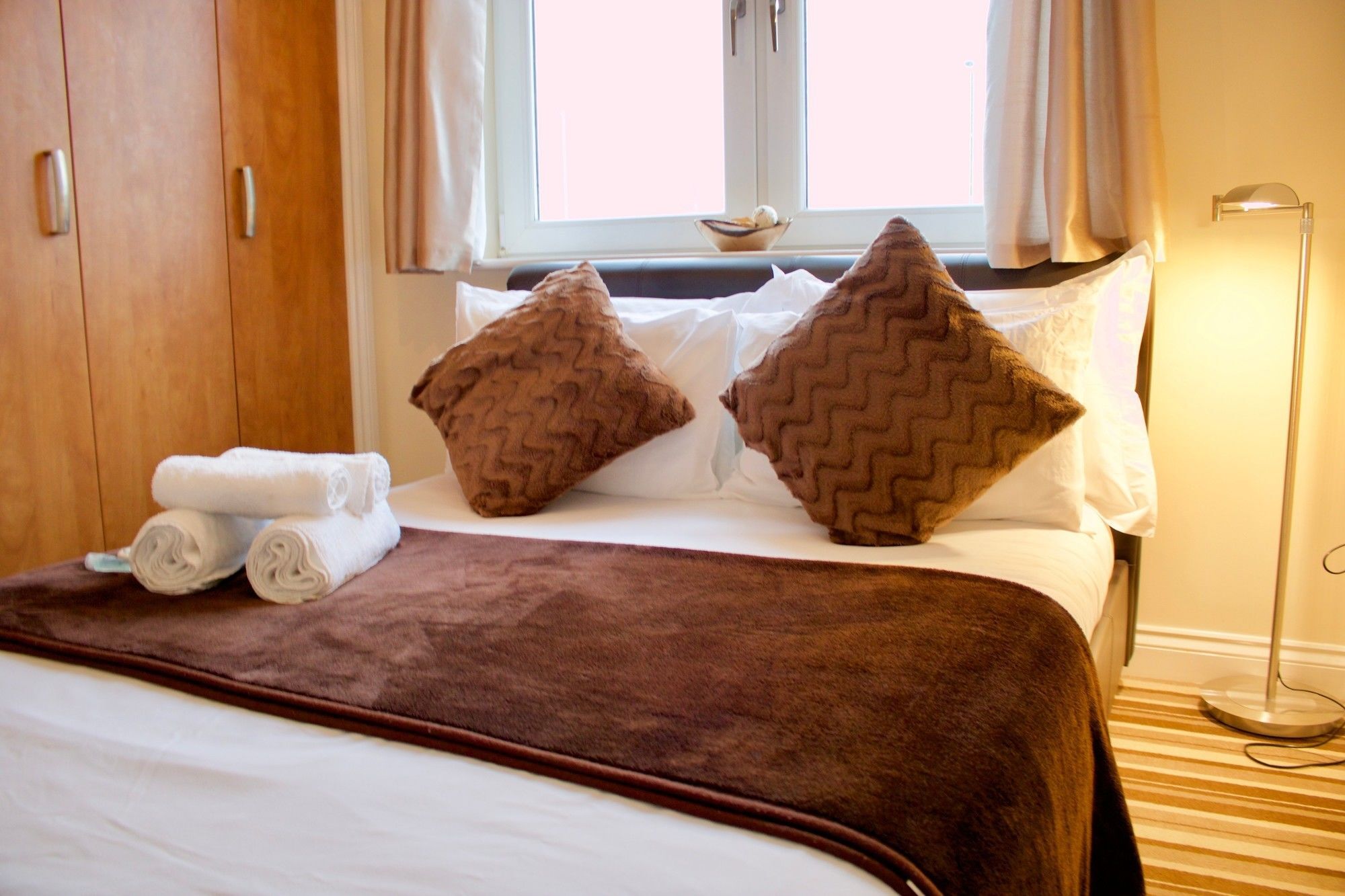 2 Bedroom Leith Sleeps 4 Apartment