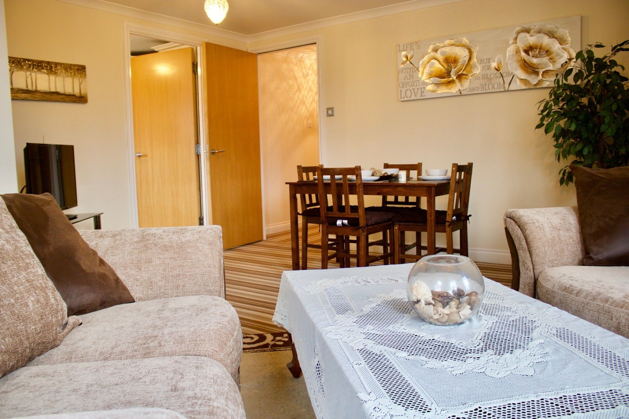 Apartment 2 Bedroom Leith Sleeps 4