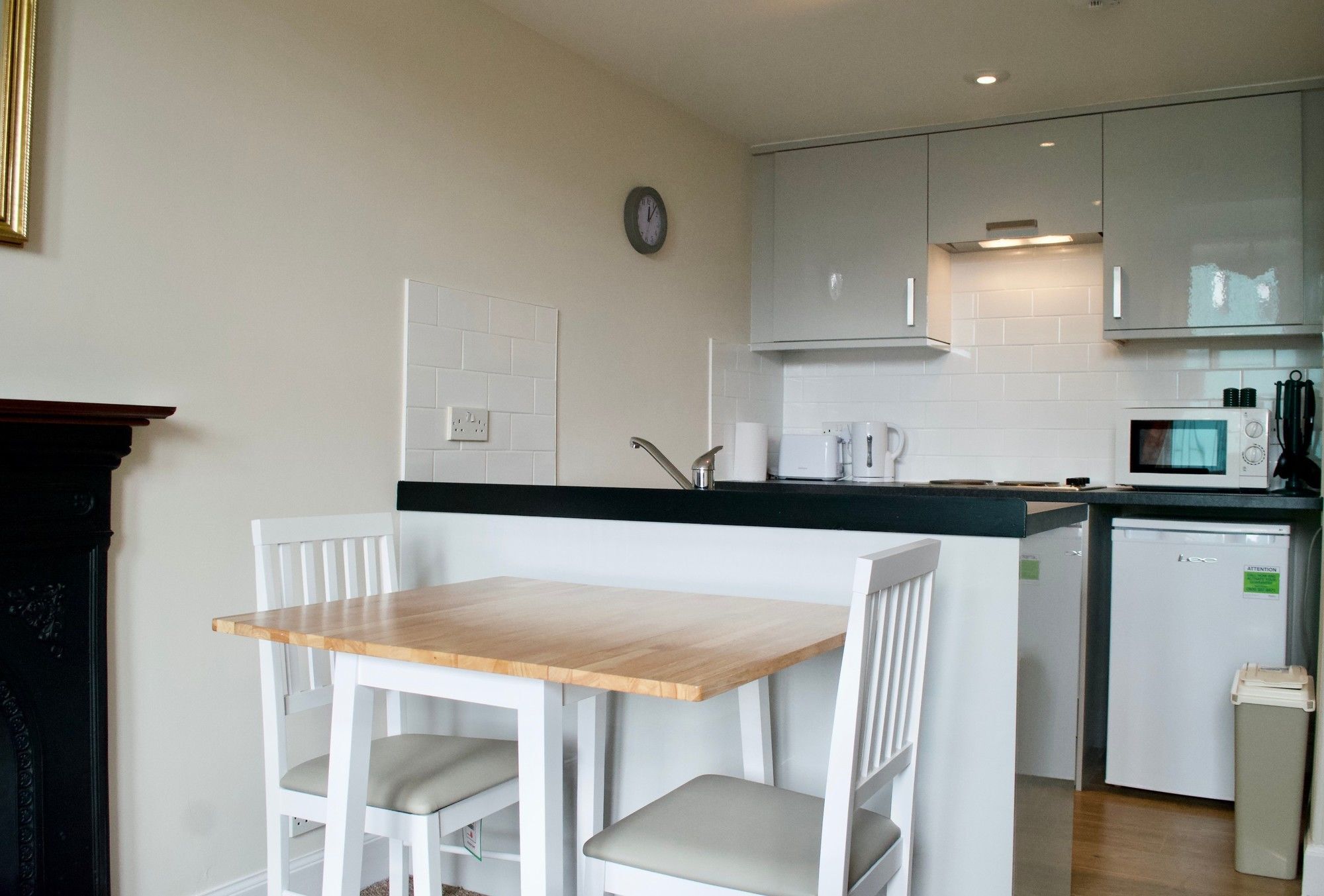 One Bedroom Flat In * Edinburgh