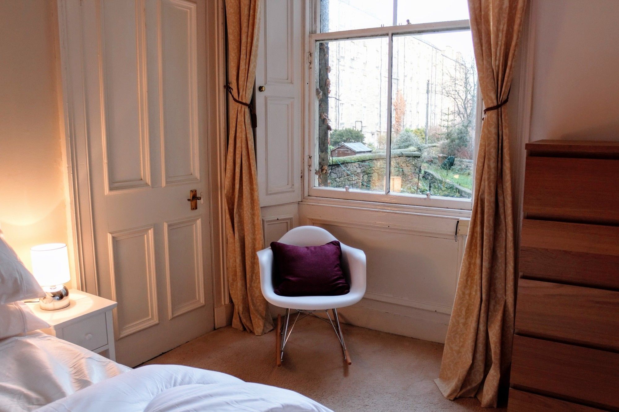 Apartment 2 Bedroom, 2 Bathroom In New Town *