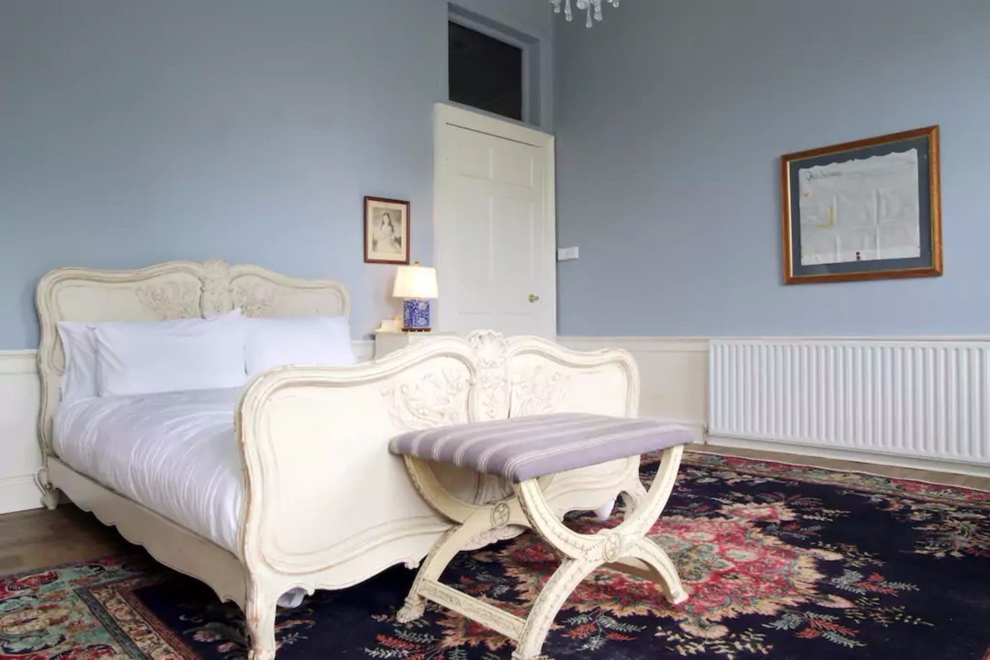3 Bedroom Flat In Centre