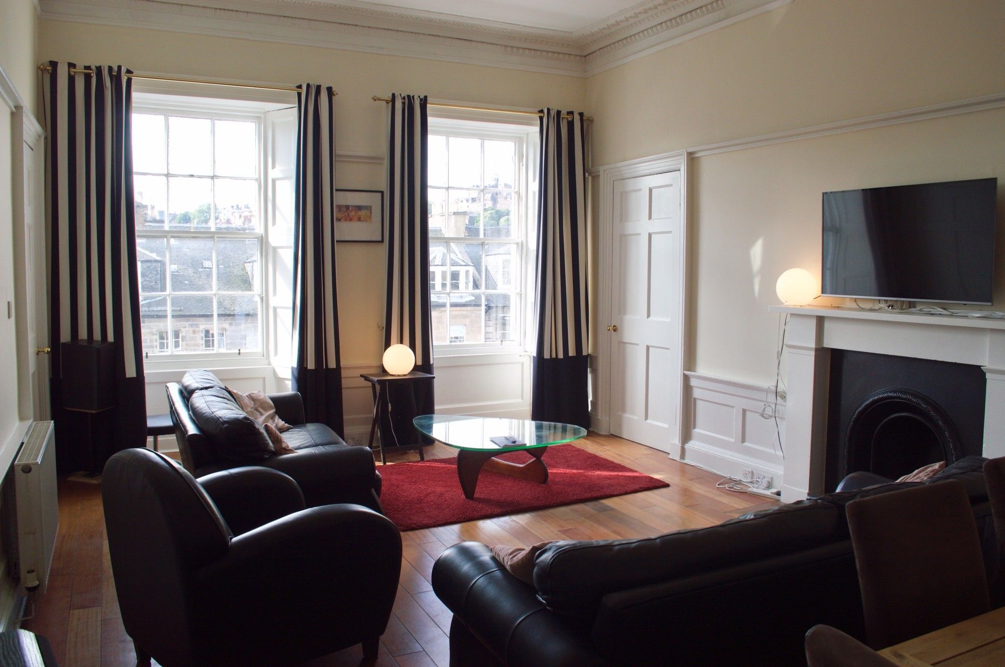 Fabulous 3 Bedroom Flat With Castle Views