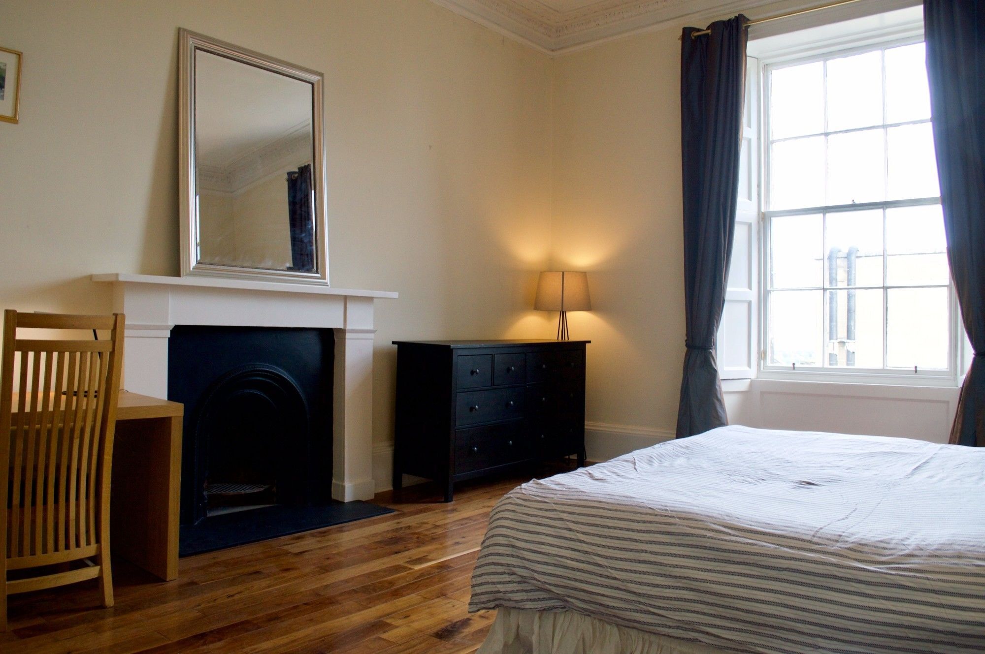 Fabulous 3 Bedroom Flat With Castle Views Apartment
