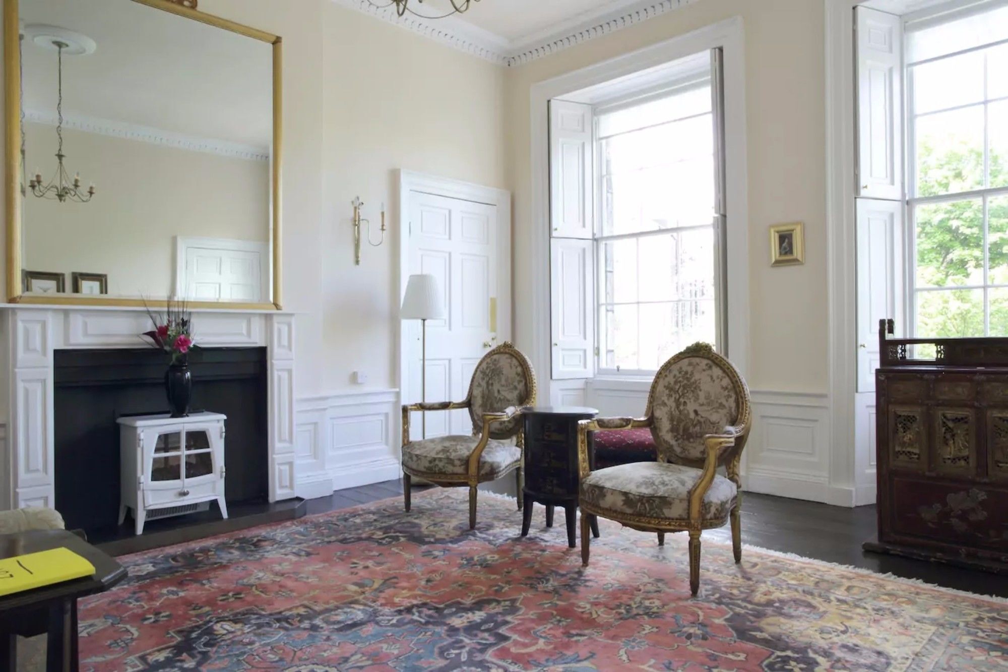 3 Bedroom Flat In Centre Apartment Edinburgh