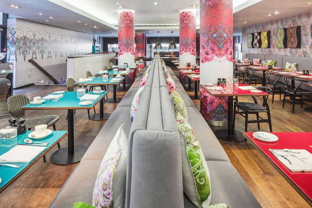 Radisson Collection Hotel, Royal Mile 5*