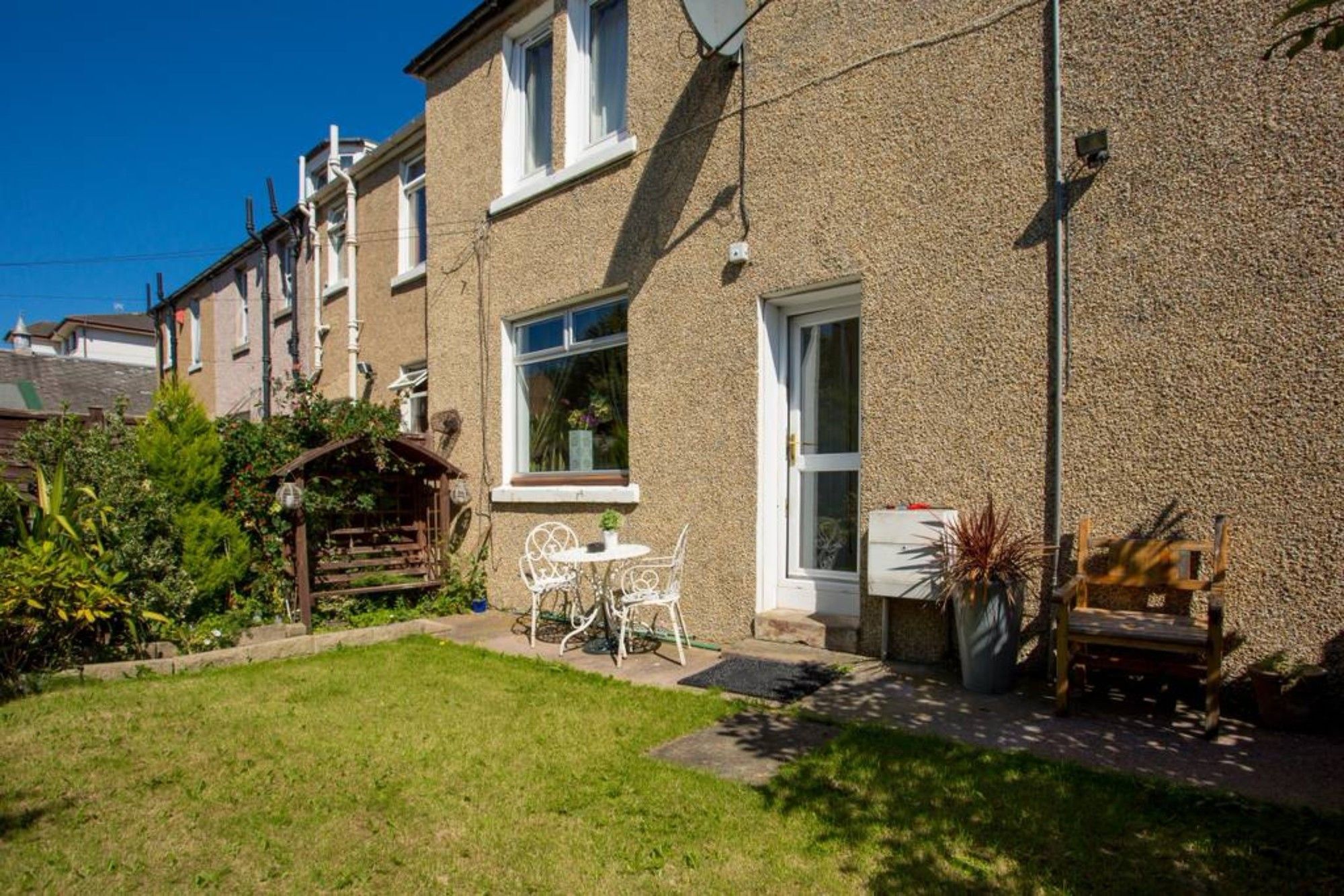 Apartment 2 Bedroom Flat With Garden
