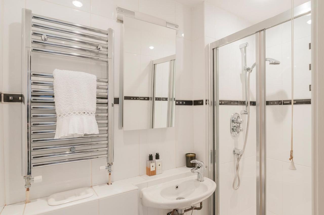 Cosy Holiday In City Centre, Rose Street Apartment Edinburgh