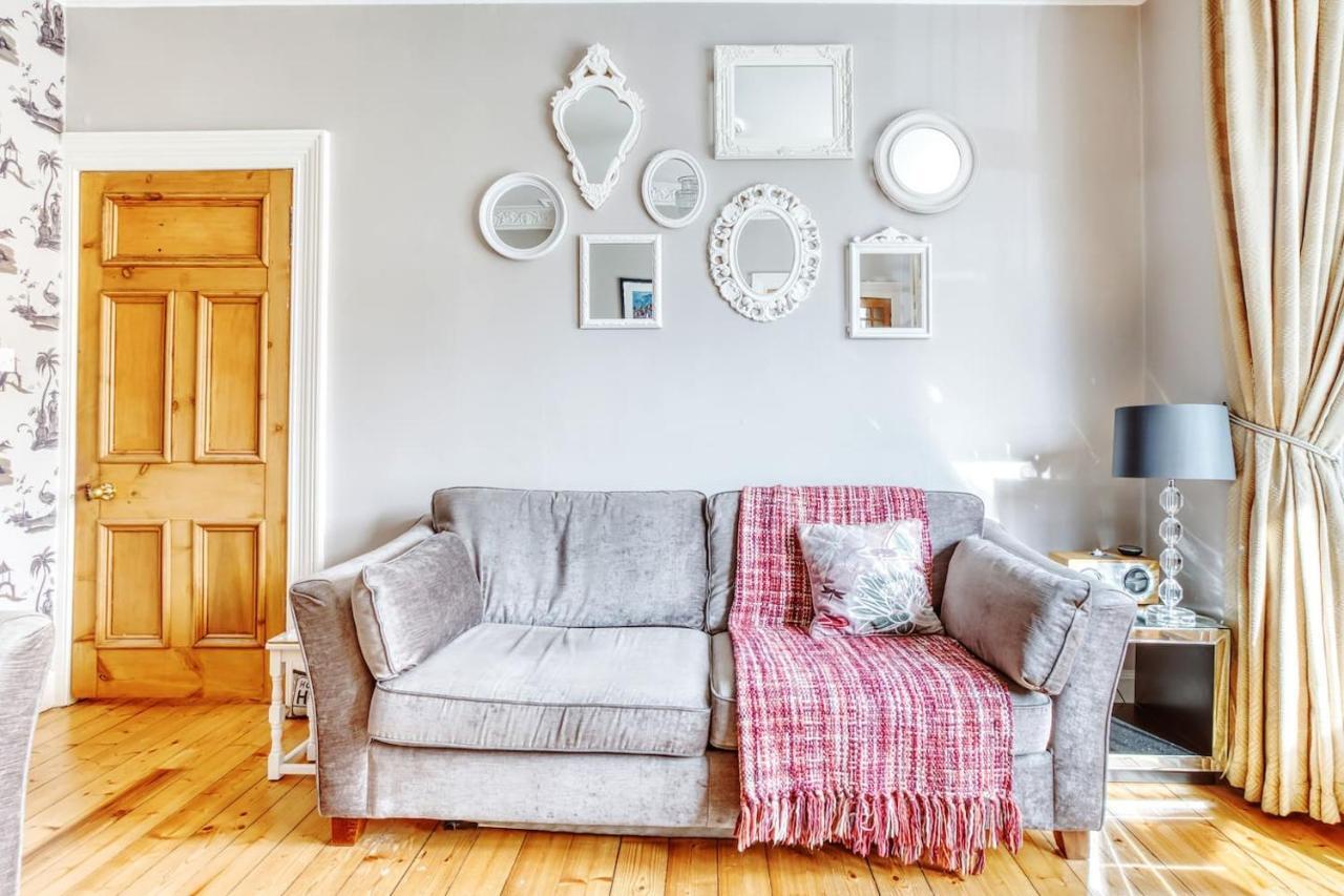 Kenmure With Garden & Parking * Edinburgh