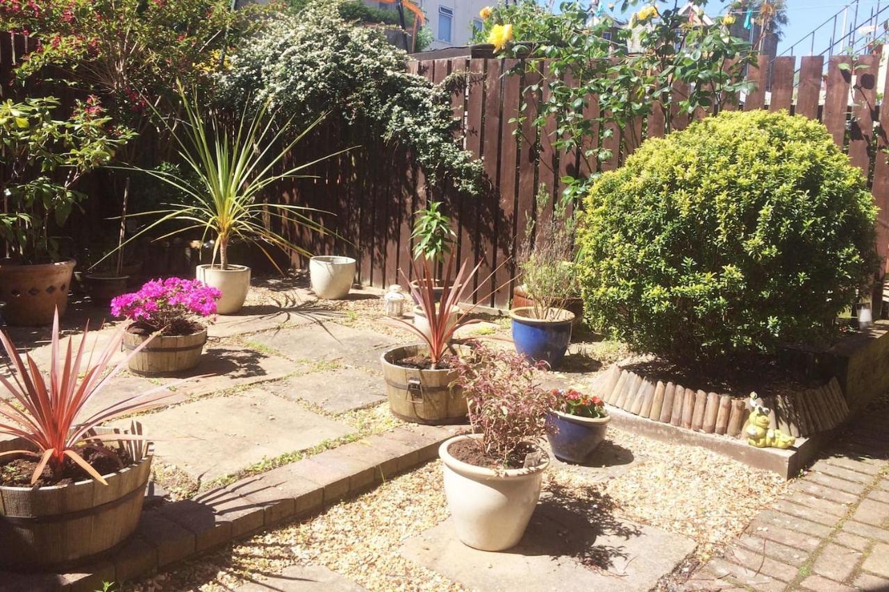 Kenmure With Garden & Parking * Edinburgh