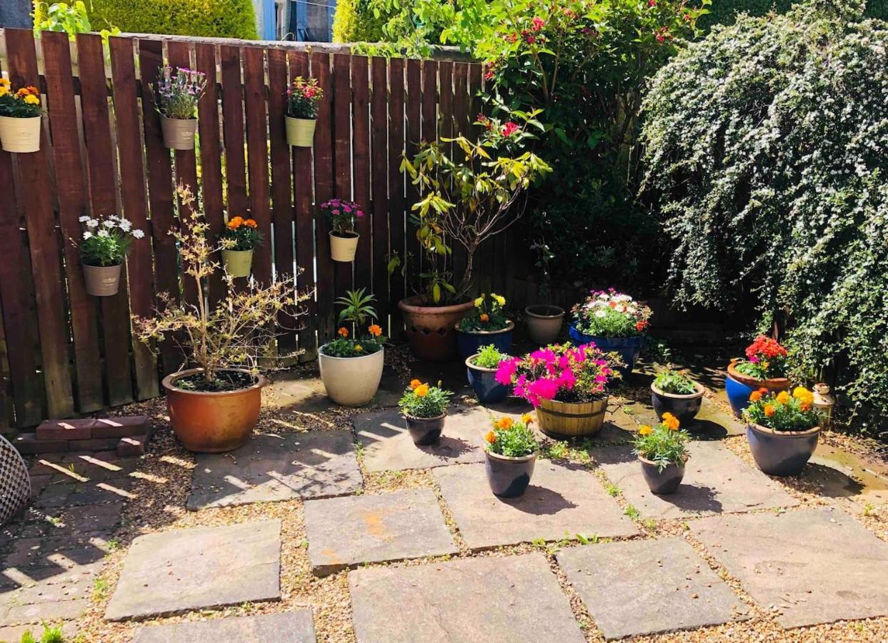Kenmure With Garden & Parking *