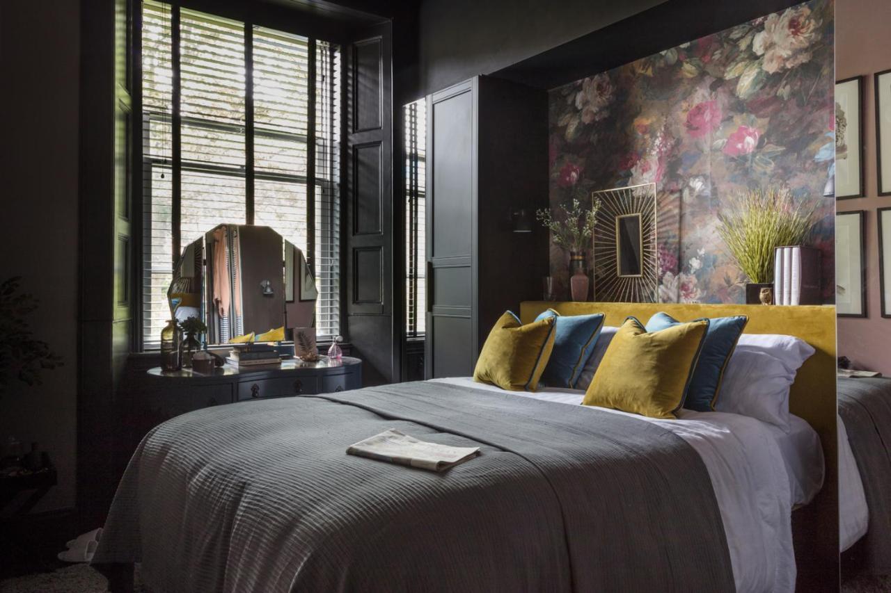 Luxury Boutique In Fashionable Stockbridge 5* *