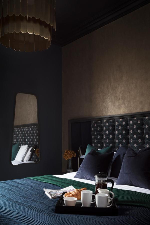 Luxury Boutique In Fashionable Stockbridge 5* Apartment