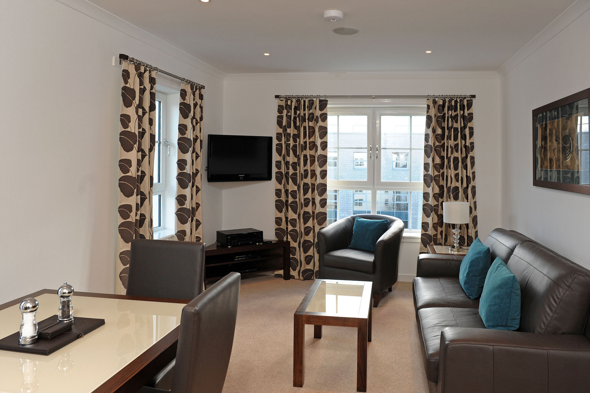 Fountain Court - Grove Executive Aparthotel 4*