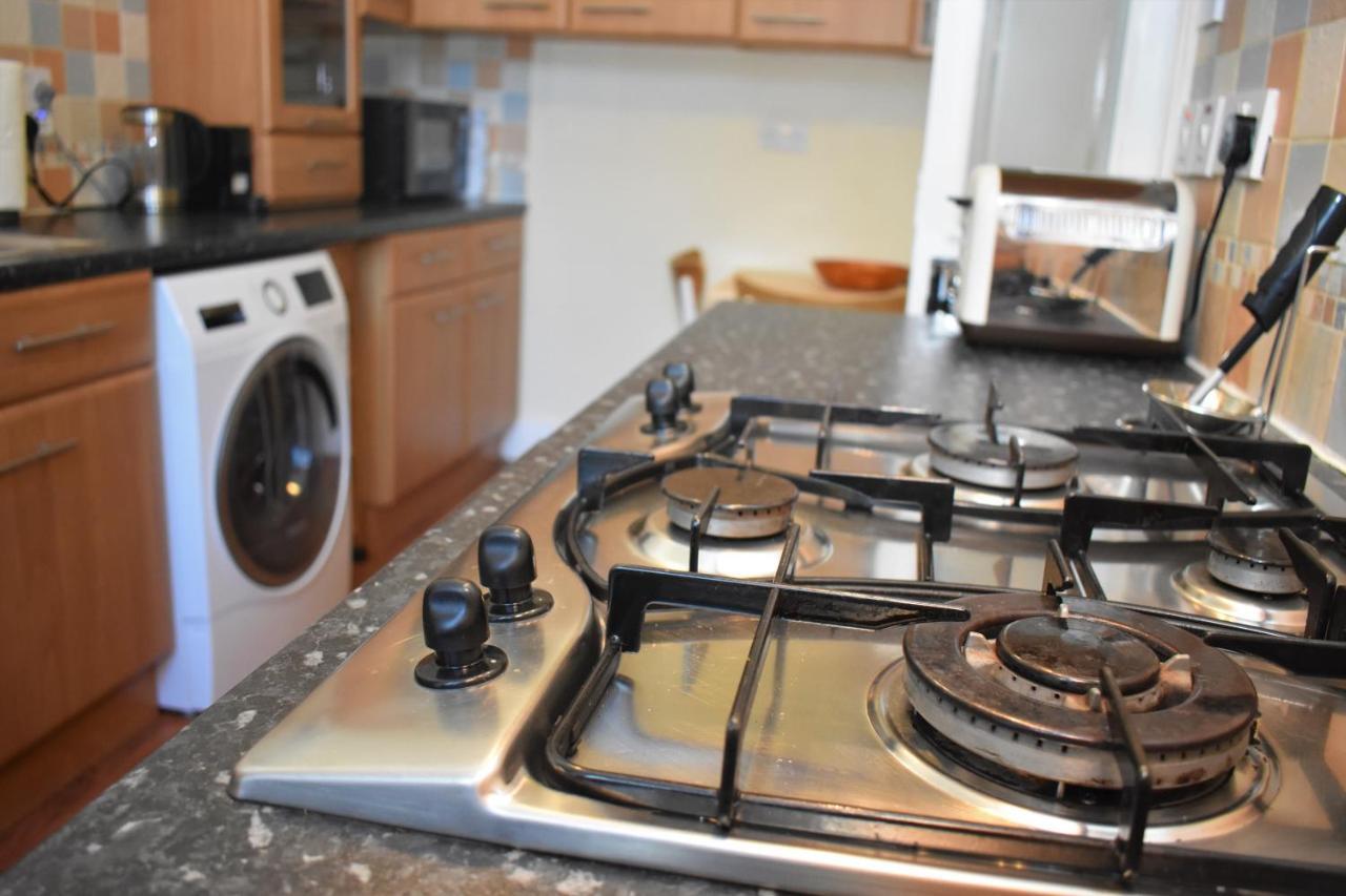Dalkeith Road - Cosy 2br Close To Trendy Newington & Old Town Apartment