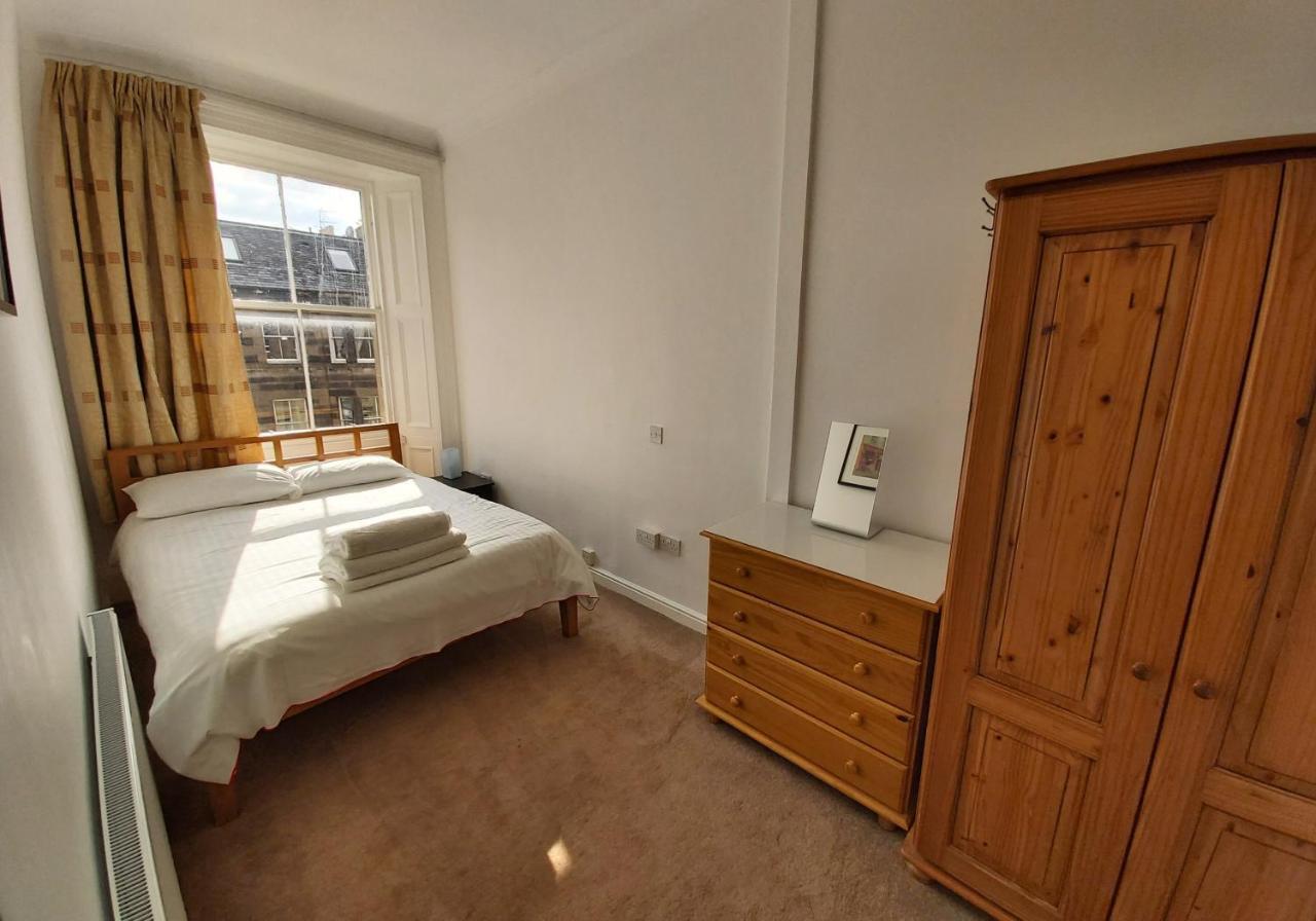 37 South Clerk Street Apartment