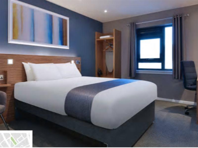 Travelodge Park 3*