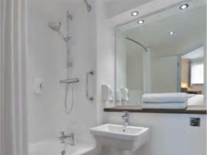 Travelodge Park Hotel
