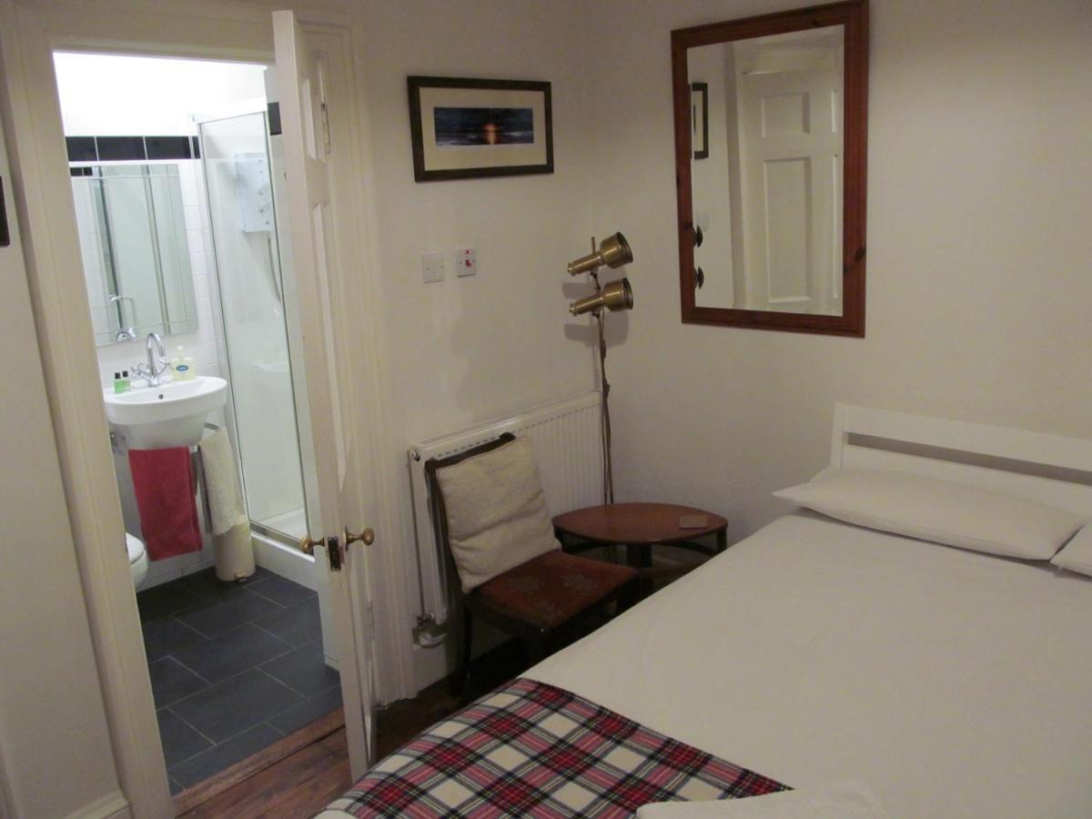 Lantern Guest house 3*