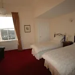 Lovely 2 Bed Flat Located Next To Edinburgh Castle