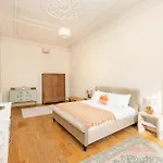 Joivy Exclusive House With Free Parking