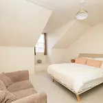 Joivy Exclusive House With Free Parking