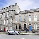 Joivy Exclusive House With Free Parking