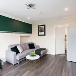3-Bed Edinburgh Abode - Parking And Garden