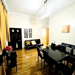 2 Bed Flat In Central Edinburgh