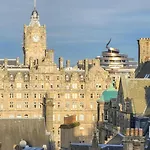 Royal Mile - Bright 2 Bedroom Apartment