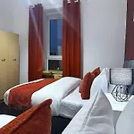 Stylish 3Br, Next To Tram Stop, Near Princes St & Ocean Terminal, Sleeps 7