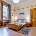 Beautiful Spacious Ground Floor Newington Flat
