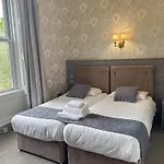 Alexander Guest House